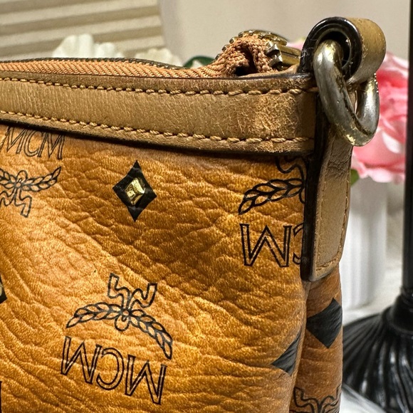 MCM two way tote bag - Picture 16 of 17